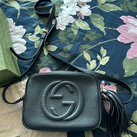 Gucci Soho Small Disco Crossbody Bag - Picture 3 of 11